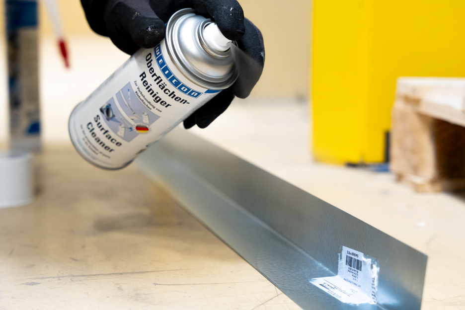 Surface Cleaner | for the pretreatment of bonding surfaces